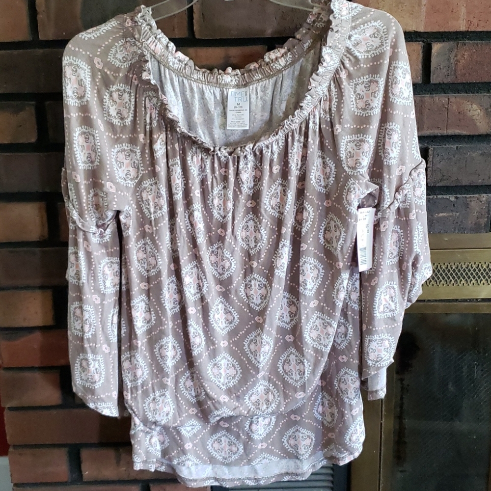 Peasant sleeves blouse